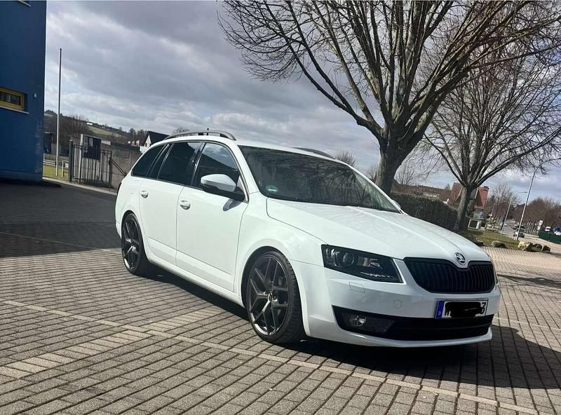 Gebraucht Skoda Octavia Joy 110 PS (80 kW) 2016 Kleinwagen