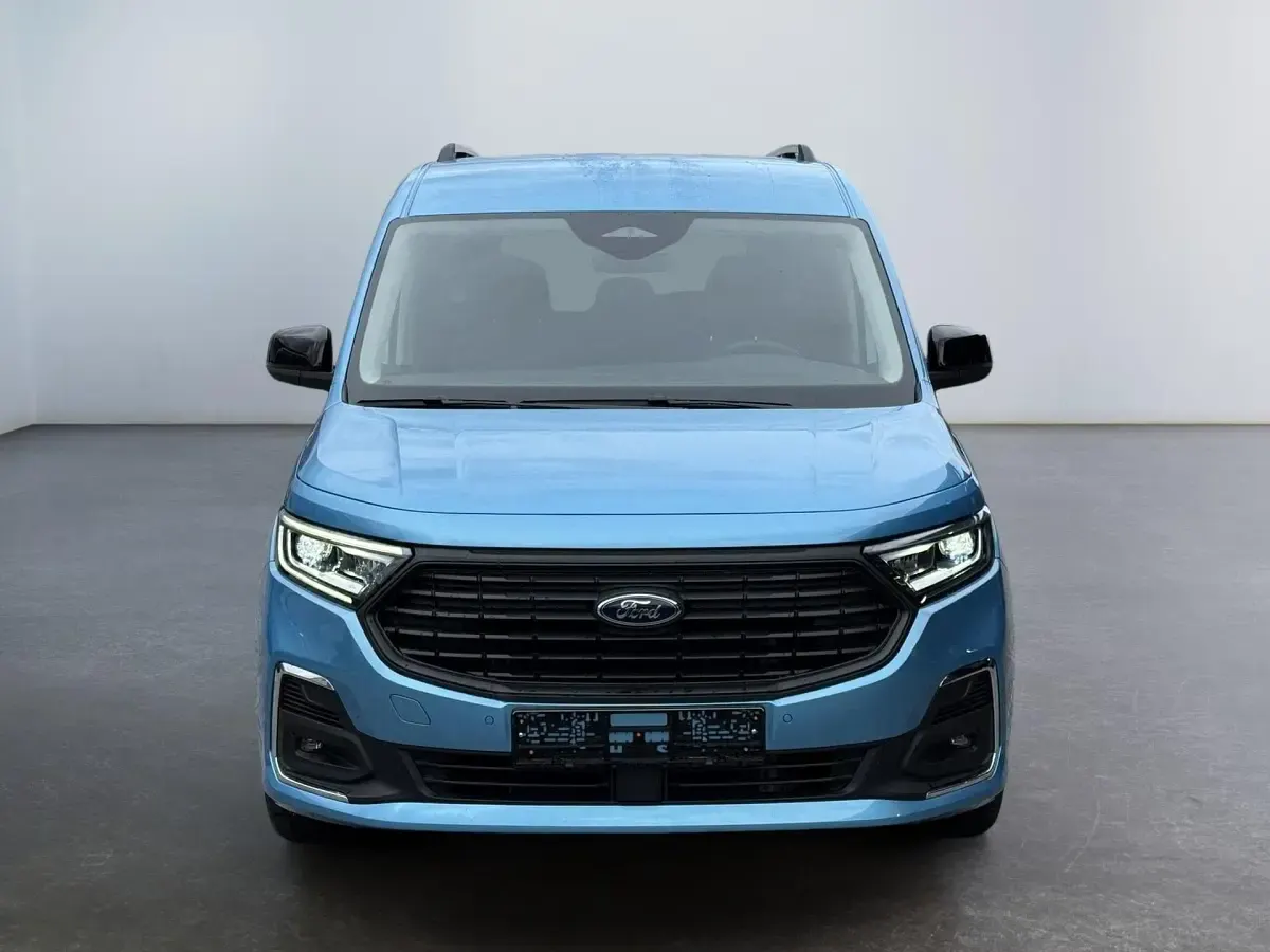 Neu Ford Grand Tourneo Connect Titanium 122 PS (89 kW) 2026 Boundless blue metallic Van / Kleinbus