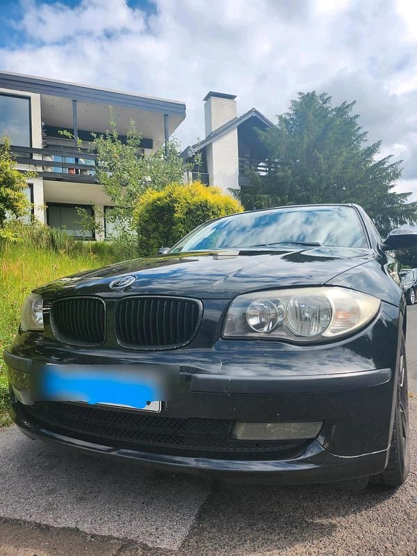 Schwarz Gebraucht 2007 BMW 116 Kleinwagen | 3.700 € - Bild 1/4