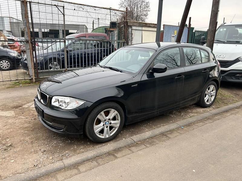 Gebraucht BMW 116 Advantage 122 PS (89 kW) 2011 Schwarz Kleinwagen