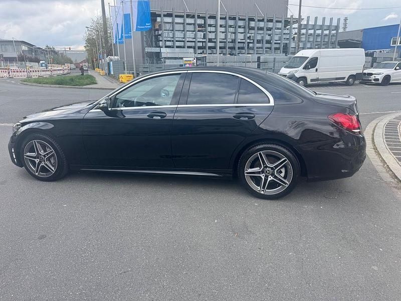 Gebraucht Mercedes C180 AMG line 156 PS (114 kW) 2020 Schwarz Limousine