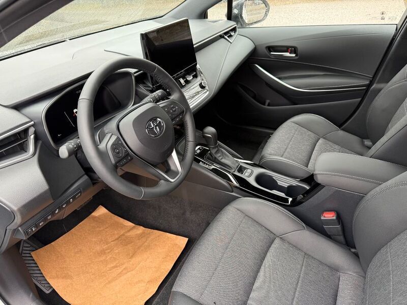 Neu Toyota Corolla 140 PS (102 kW) 2025 Weiß Limousine