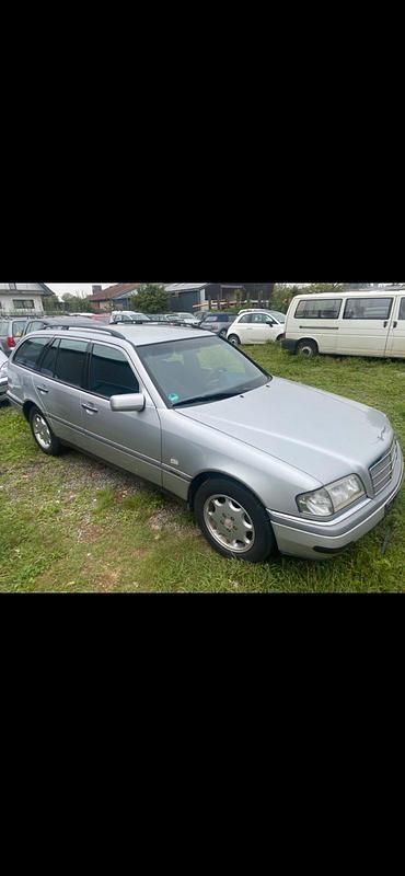 Silber Gebraucht 1996 Mercedes C200 Kombi | 1.400 € (Fairer Preis) - Bild 1/4