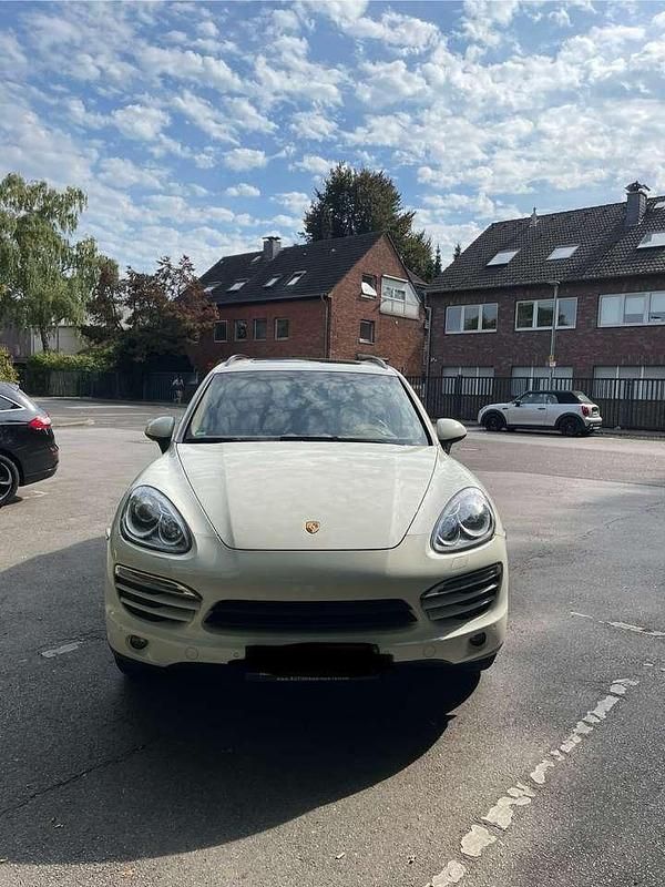 Weiß Gebraucht 2011 Porsche Cayenne SUV | 16.500 € (Superpreis) - Bild 1/4