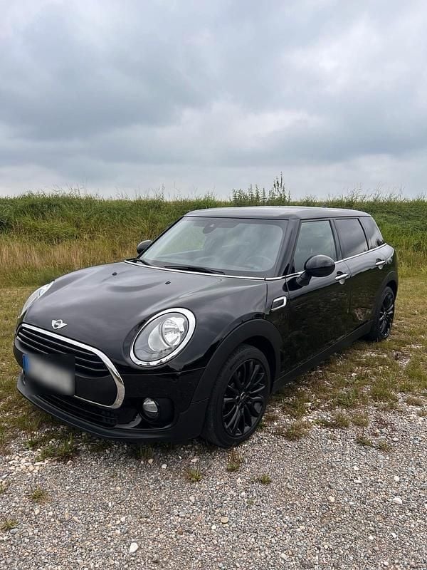 Schwarz Gebraucht 2017 Mini One D Clubman Kombi | 9.850 € (Fairer Preis) - Bild 1/4