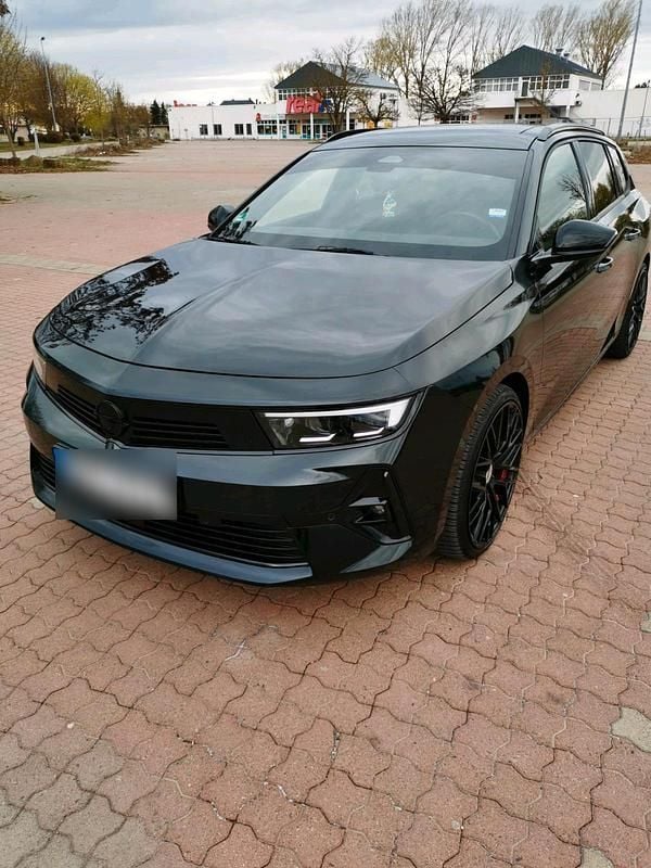 Gebraucht Opel Astra Ultimate 130 PS (95 kW) 2024 Schwarz Kombi