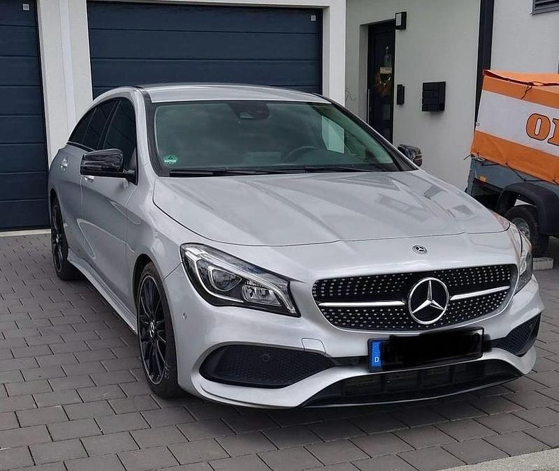 Grau Gebraucht 2018 Mercedes CLA220 Shooting Brake AMG line Kombi | 22.000 € (Fairer Preis) - Bild 1/4