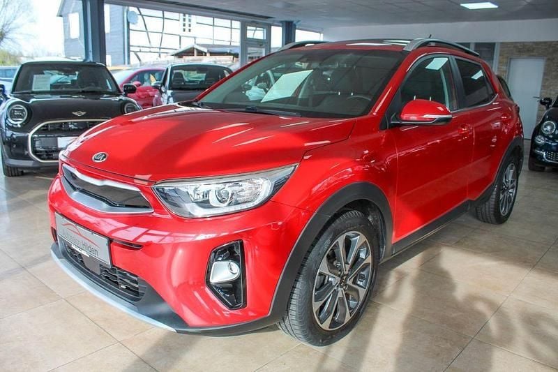 Gebraucht Kia Stonic Platinum Edition 120 PS (88 kW) 2017 Rot SUV