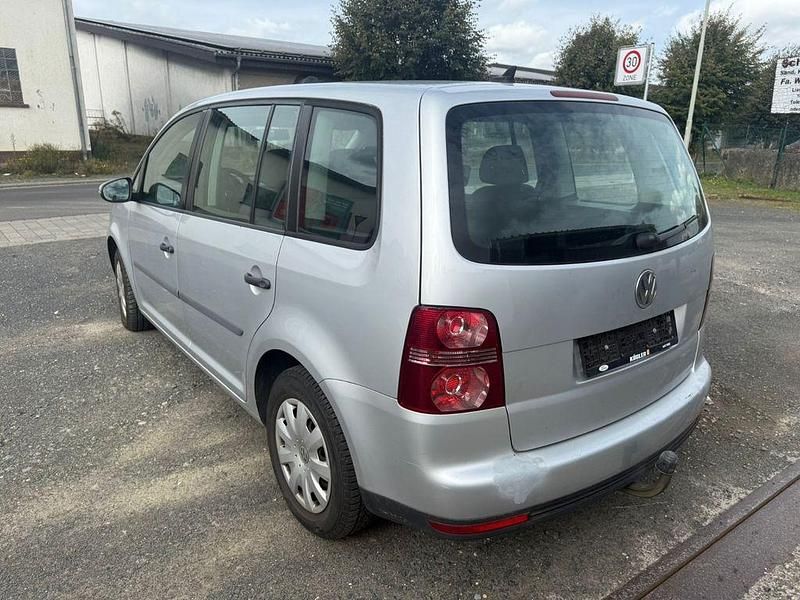 Gebraucht VW Touran Conceptline 105 PS (77 kW) 2010 Silber Van / Kleinbus