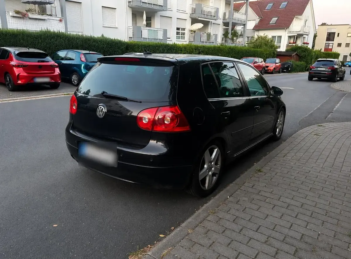 Gebraucht VW Golf V 105 PS (77 kW) 2007 Schwarz Limousine