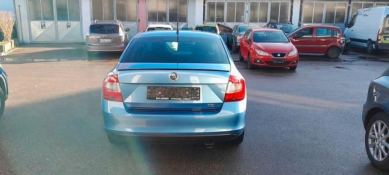 Gebraucht Skoda Rapid Ambition 105 PS (77 kW) 2014 Blau Limousine