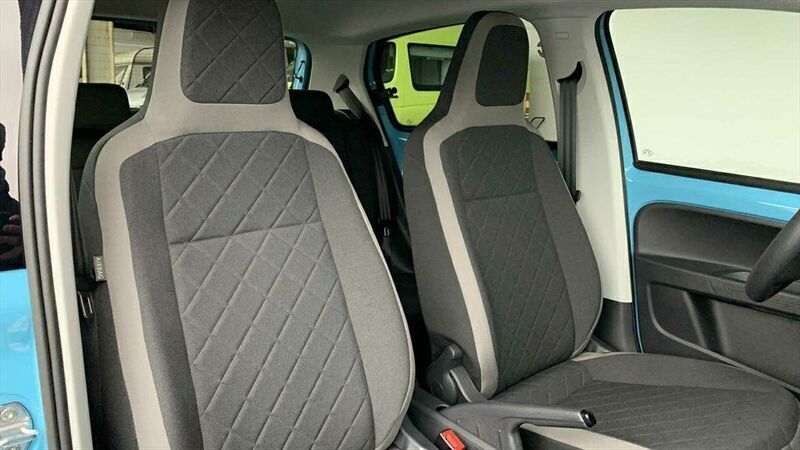 Gebraucht VW e-up! 61 kW (83 PS) 2022 Blau / tealblue zweifarbig / uni Kleinwagen