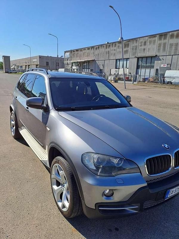 Grau Gebraucht 2010 BMW X5 SUV | 11.500 € (Superpreis) - Bild 1/4
