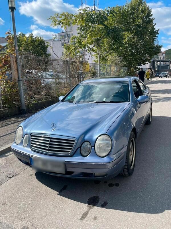Blau Gebraucht 1999 Mercedes CLK230 Coupé | 2.100 € (Guter Preis) - Bild 1/4