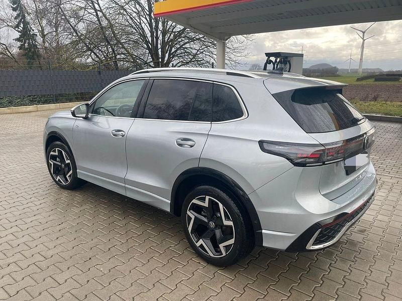 Gebraucht VW Tiguan R-line 150 PS (110 kW) 2025 SUV