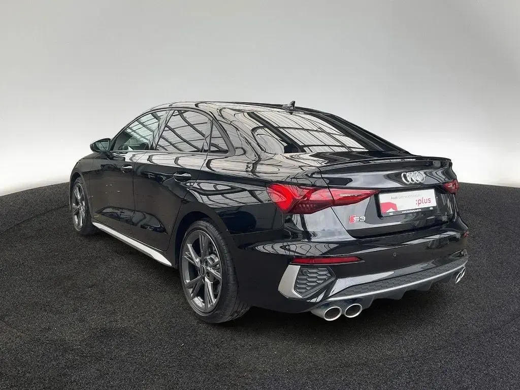 Gebraucht Audi S3 Design 310 PS (228 kW) 2024 Mythosschwarz metallic Limousine