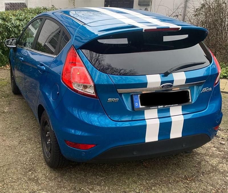 Gebraucht Ford Fiesta Titanium 80 PS (58 kW) 2014 Blau Limousine