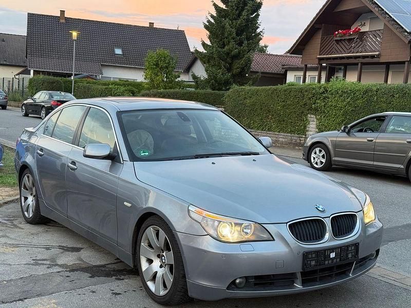 Grau Gebraucht 2005 BMW 530 Limousine | 2.499 € - Bild 1/4