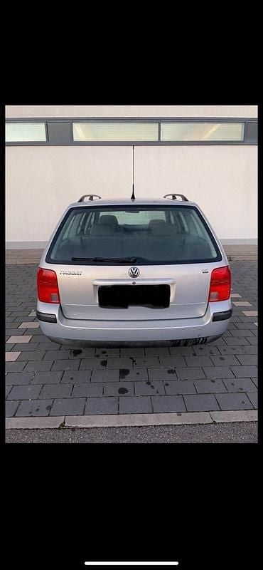Gebraucht VW Passat 115 PS (84 kW) 1997 Silber Kombi