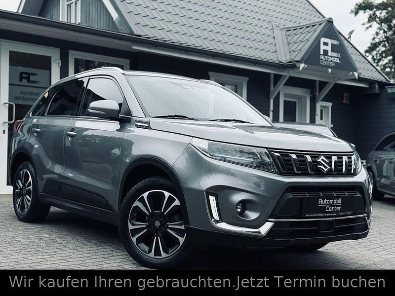 Grau Gebraucht 2020 Suzuki Vitara Comfort+ SUV | 18.890 € (Etwas zu teuer) - Bild 1/4
