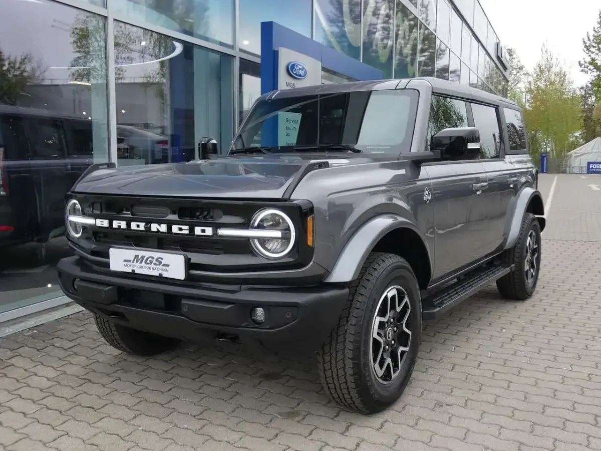 Neu Ford Bronco Outer Banks 335 PS (246 kW) 2026 Carbonized gray/asher gray SUV