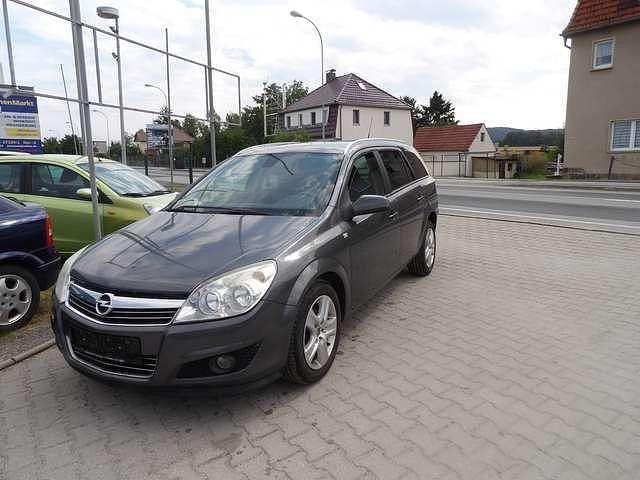 Grau Gebraucht 2009 Opel Astra Edition Kombi | 4.999 € (Teuer) - Bild 1/4