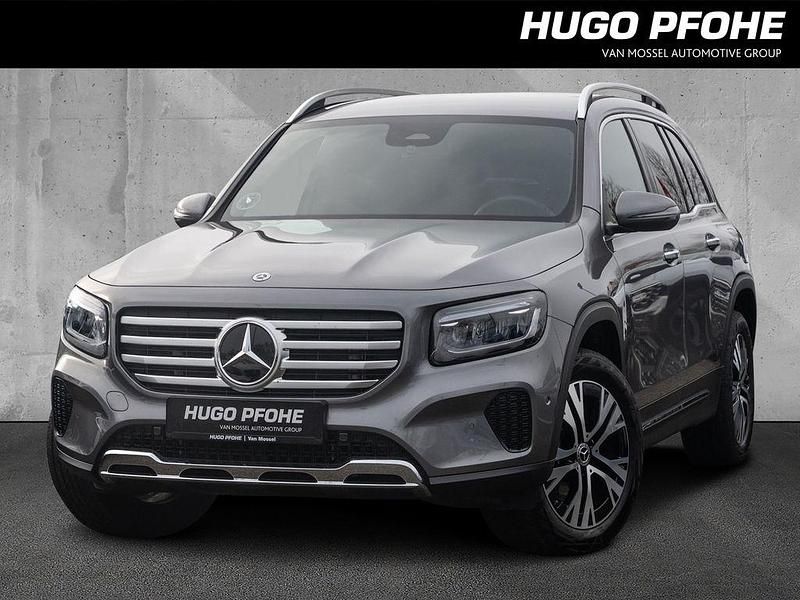Mountaingrau met Gebraucht 2025 Mercedes GLB200 Progressive SUV | 39.850 € (Fairer Preis) - Bild 1/4