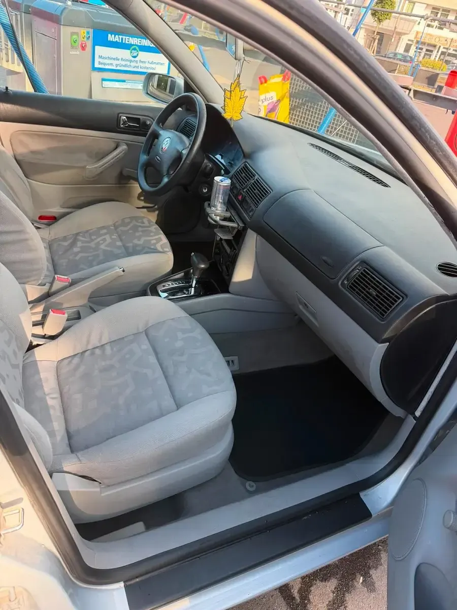 Gebraucht VW Golf IV 85 PS (62 kW) 1999 Silber Kleinwagen