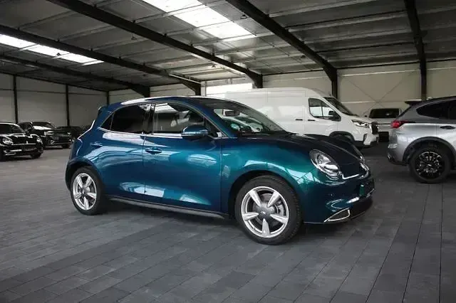 Usata Ora 03 125 kW (171 CV) 2023 Verde Utilitaria