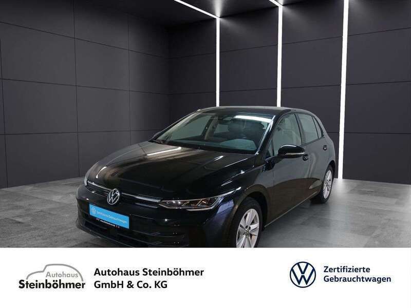 Grenadillschwarz (schwarz) Gebraucht 2024 VW Golf VIII Life Limousine | 22.940 € (Guter Preis) - Bild 1/4