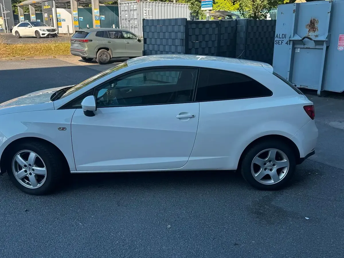 Gebraucht Seat Ibiza 105 PS (77 kW) 2012 Weiß Coupé