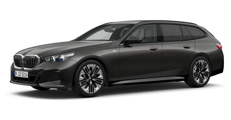Grau Gebraucht 2025 BMW 520 Comfort Edition Kombi | 58.924 € (Fairer Preis) - Bild 1/4
