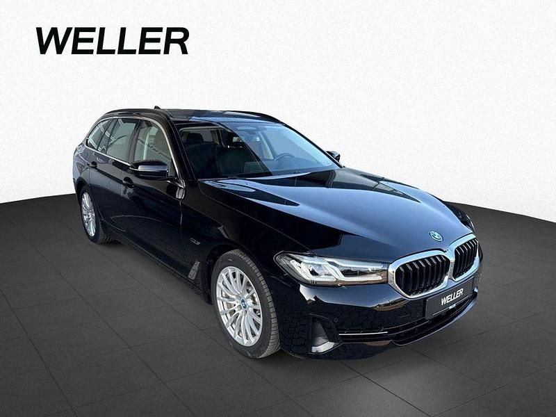 Gebraucht BMW 530e Comfort Edition 292 PS (214 kW) 2021 Bmw 530e touring aut. (schwarz) Kombi