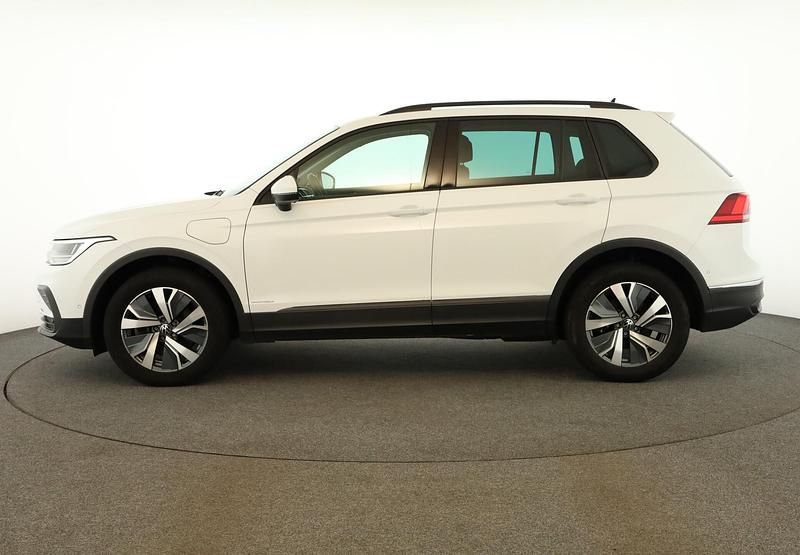 Gebraucht VW Tiguan Life 245 PS (180 kW) 2022 Pure white SUV