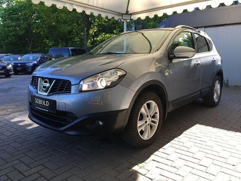Silber Gebraucht 2011 Nissan Qashqai Tekna SUV | 9.980 € (Teuer) - Bild 1/4