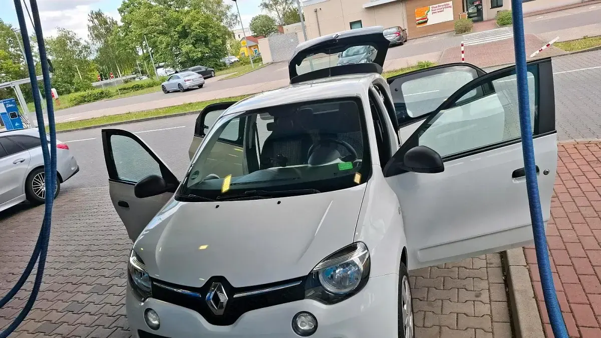 Gebraucht Renault Twingo 70 PS (51 kW) 2016 Weiß Kleinwagen
