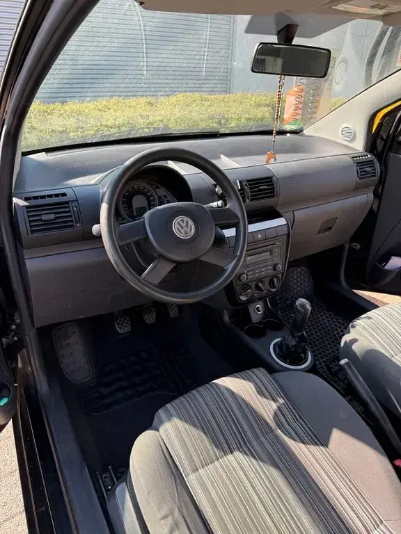 Second-hand VW Fox 75 CP (55 kW) 2006 Negru Hatchback