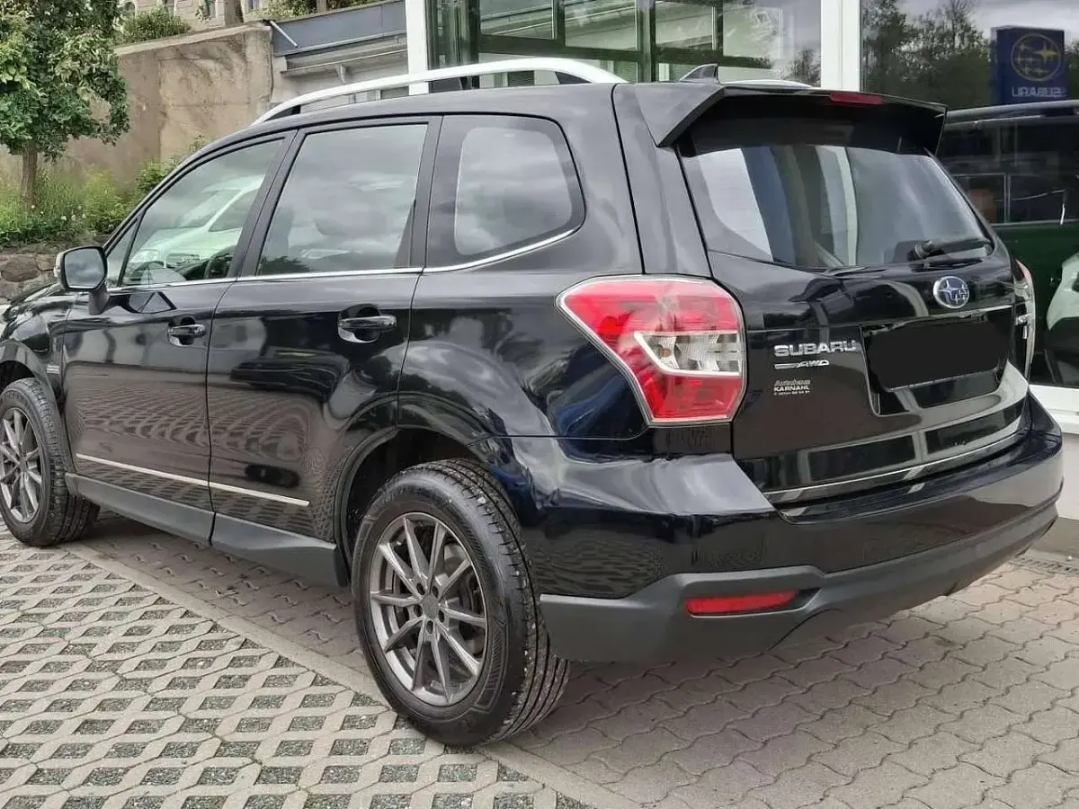 Gebraucht Subaru Forester Exclusive+ 147 PS (108 kW) 2015 Crystal black silica SUV