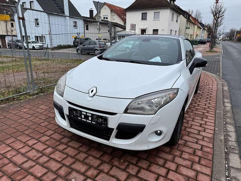 Gebraucht Renault Mégane Cabriolet Luxe 131 PS (96 kW) 2011 Weiss "nacre" Cabrio