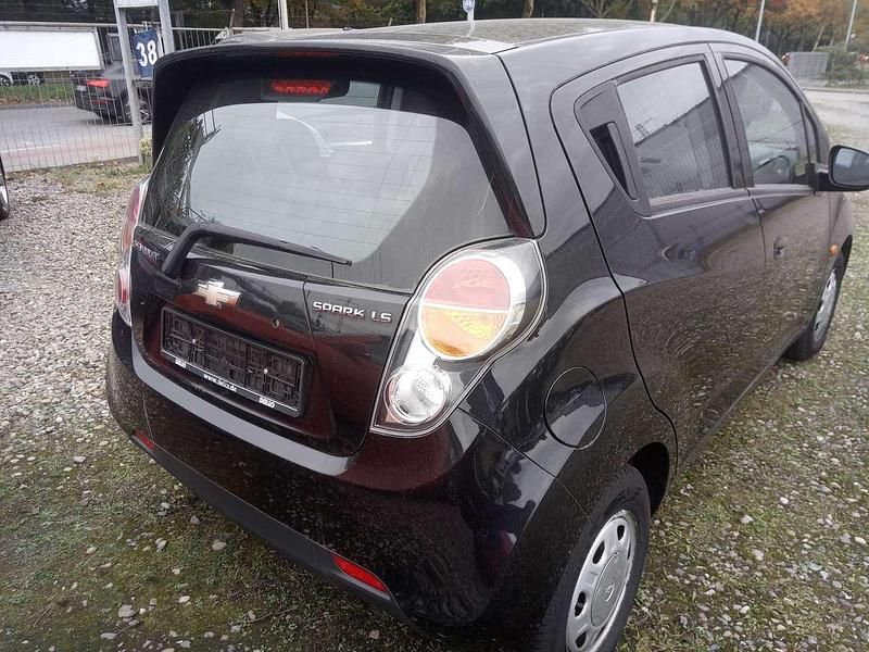 Gebraucht Chevrolet Spark 68 PS (50 kW) 2011 Schwarz Kleinwagen