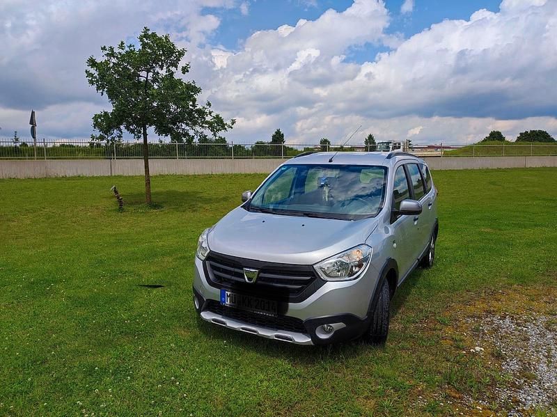 Gebraucht Dacia Lodgy Stepway 116 PS (85 kW) 2016 Grau Van / Kleinbus