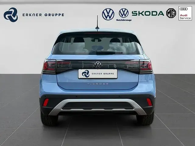 Gebraucht VW T-Cross Basis 95 PS (69 kW) 2025 Blau SUV