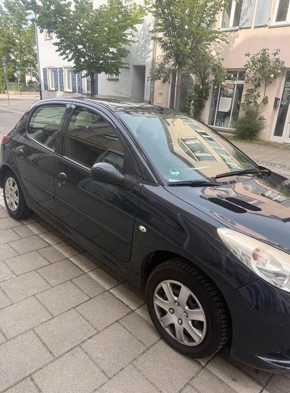 Gebraucht Peugeot 206+ 60 PS (44 kW) 2007 Schwarz Kleinwagen