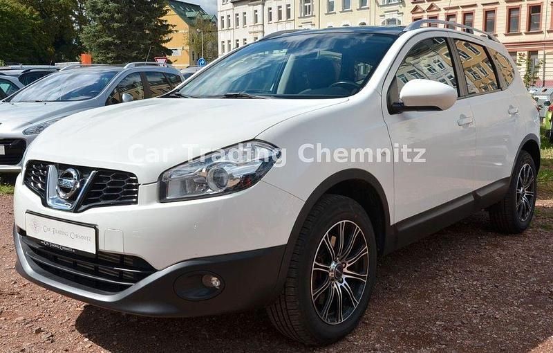 Weiß Gebraucht 2013 Nissan Qashqai +2 SUV | 11.999 € (Teuer) - Bild 1/4