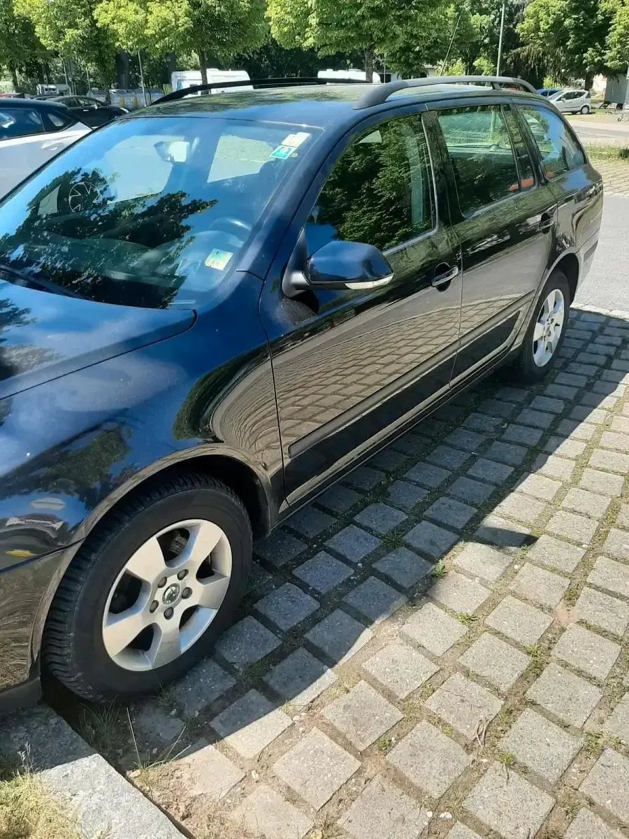 Gebraucht Skoda Octavia 105 PS (77 kW) 2008 Schwarz Kombi