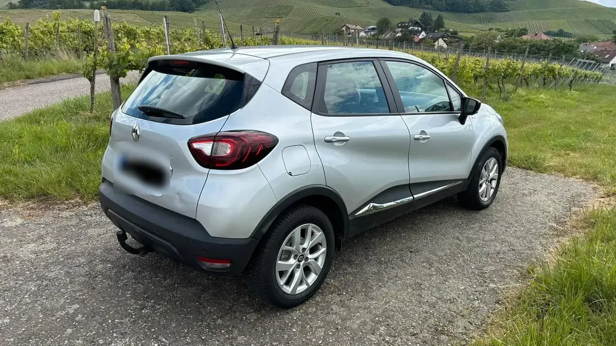 Begagnad Renault Captur LIMITED 90 HK (66 kW) 2019 Silver SUV