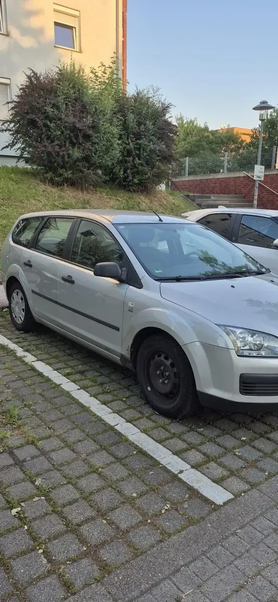 Gebraucht Ford Focus 101 PS (74 kW) 2006 Silber Kombi