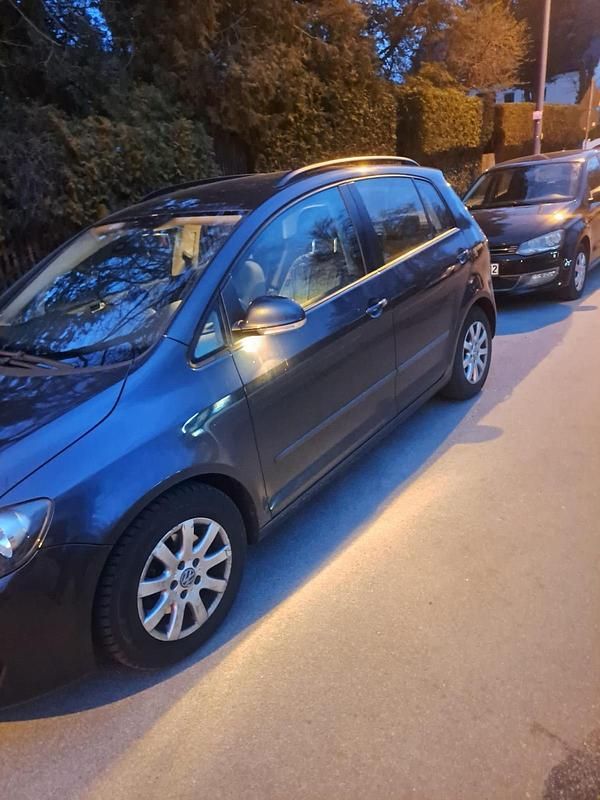 Gebraucht VW Golf Plus Cross 105 PS (77 kW) 2010 Blau Van / Kleinbus