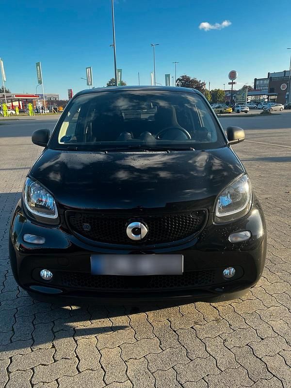 Gebraucht Smart ForFour Electric Drive 60 kW (82 PS) 2022 Schwarz Kleinwagen