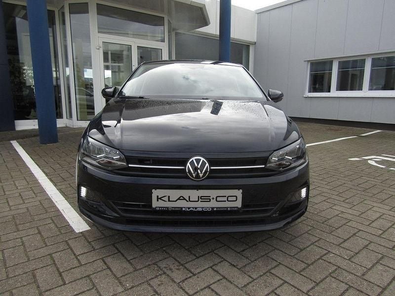 Gebraucht VW Polo 95 PS (69 kW) 2021 Schwarz Kleinwagen